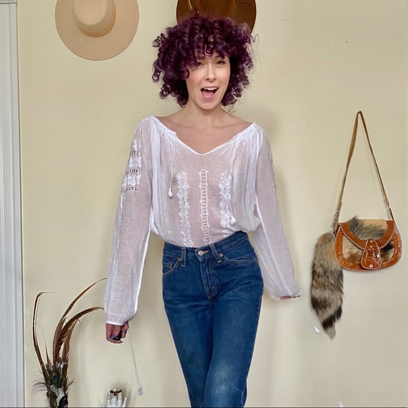 SOLD White Romanian Embroidered Blouse Vintage - Picture 12 of 15